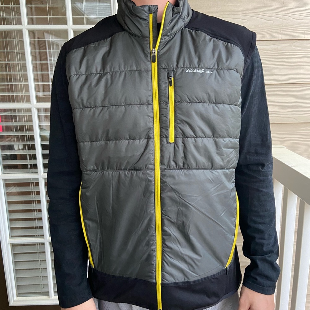 Eddie Bauer Men's Front Puffer Lightweight Vest